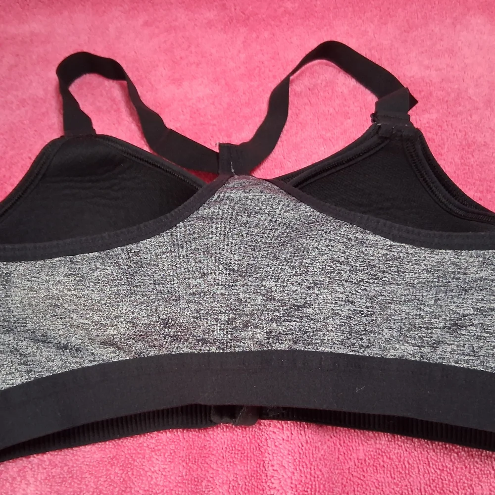 Victoria’s Secret VSX Sport Zip Front Sports Bra Gray Heather Size 32D